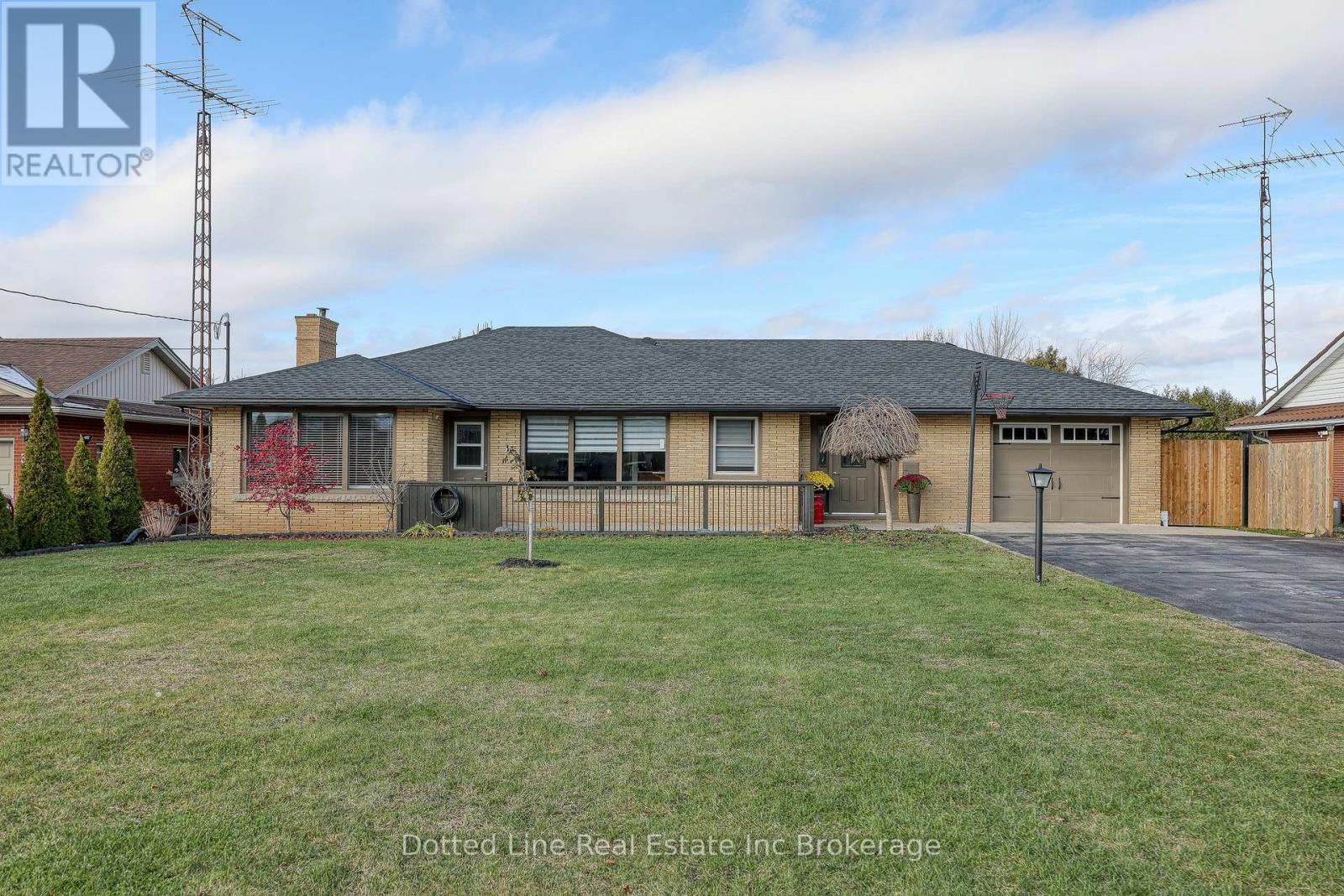 34 Albert Street, Norfolk, Ontario  N0E 1G0 - Photo 3 - X12561328