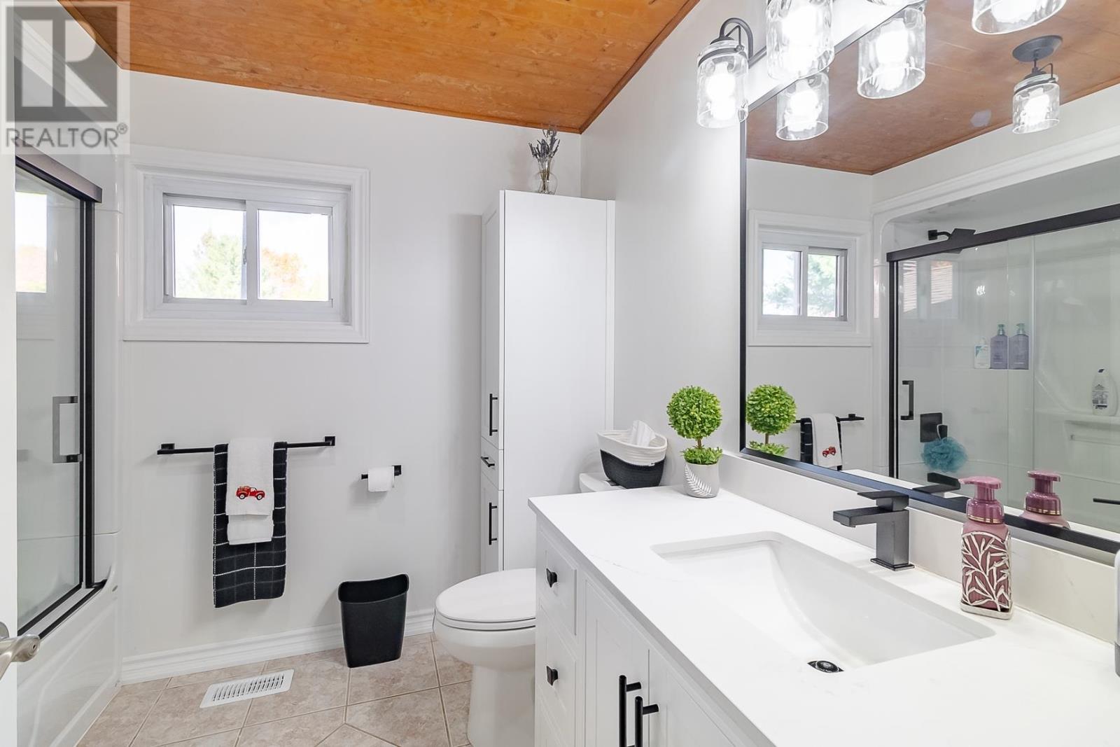 690 Walls Side Rd, Sault Ste. Marie, Ontario  P6A 6K4 - Photo 21 - SM253028