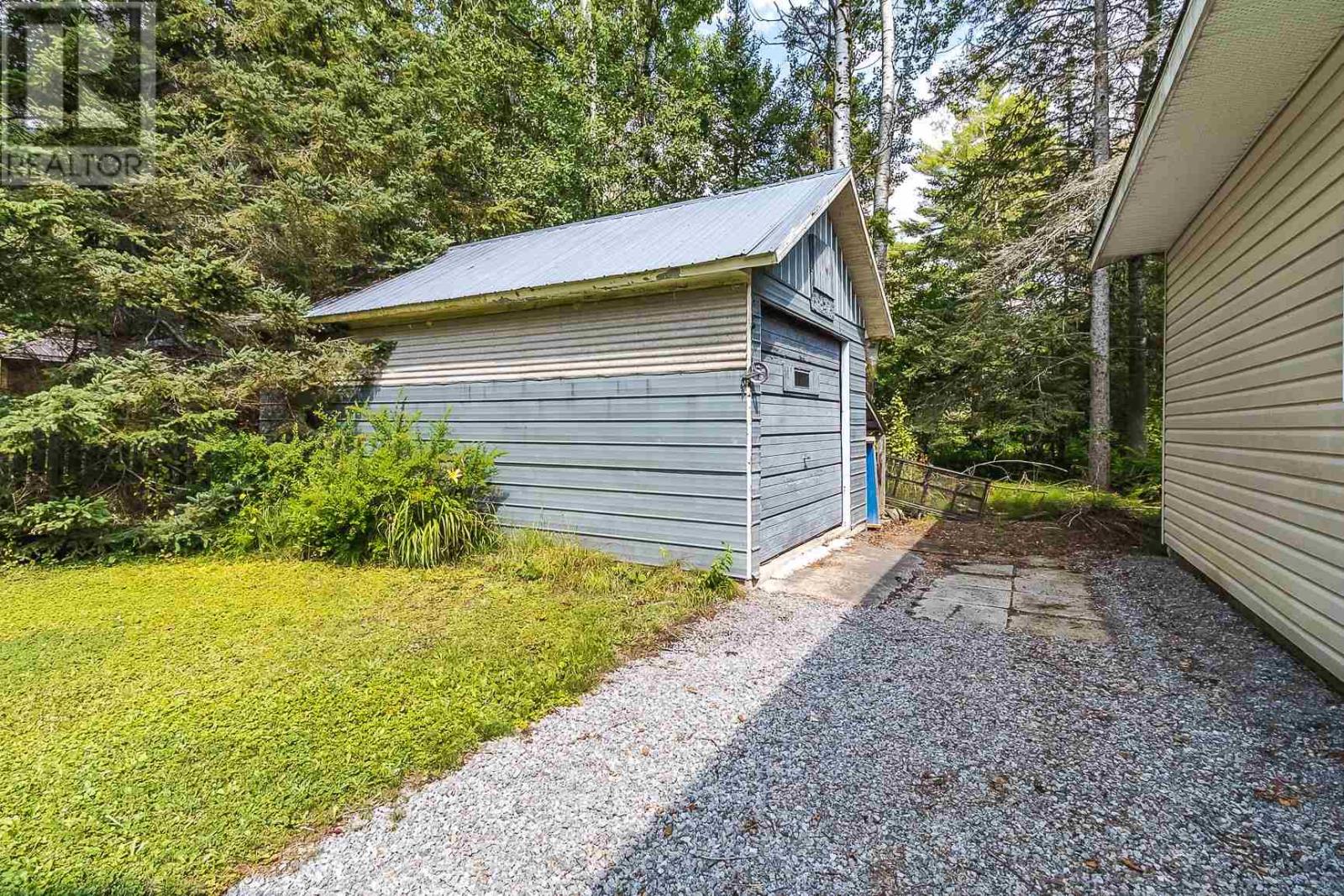 690 Walls Side Rd, Sault Ste. Marie, Ontario  P6A 6K4 - Photo 43 - SM253028