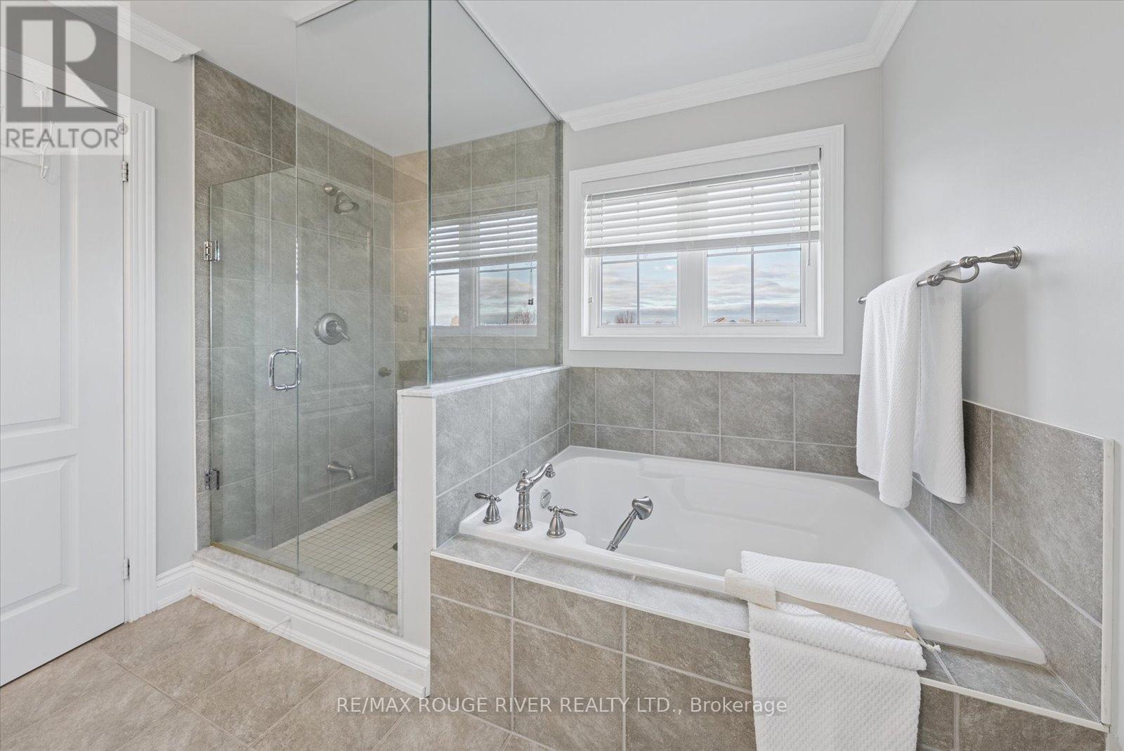 15 Eastgate Circle, Whitby, Ontario  L1M 2N3 - Photo 25 - E12561418