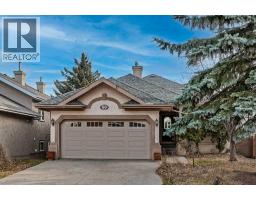 60 Mckenzie Lake Crescent SE McKenzie Lake