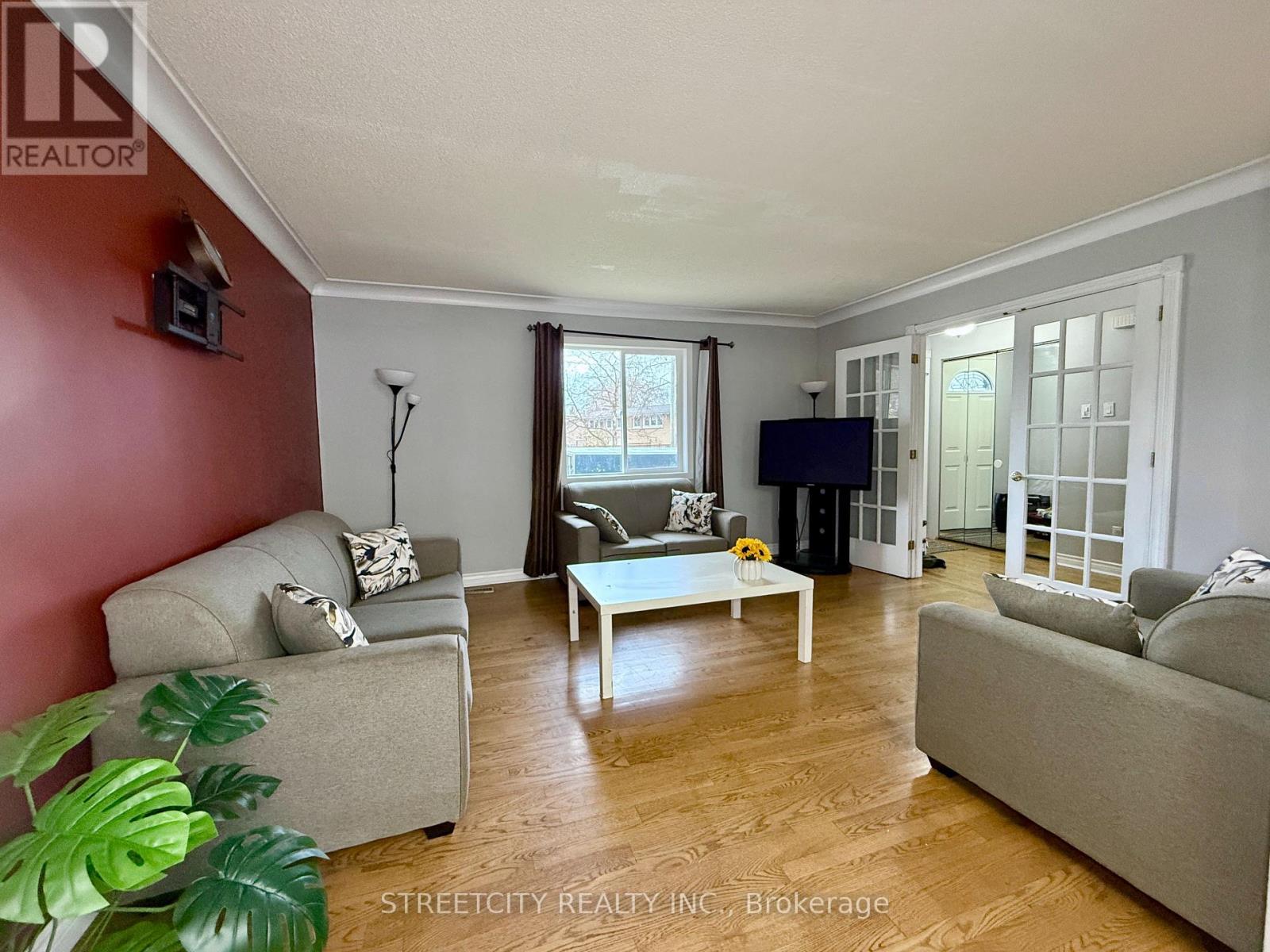 1508 Len Avenue, Sarnia, Ontario  N7S 3N1 - Photo 2 - X12561278