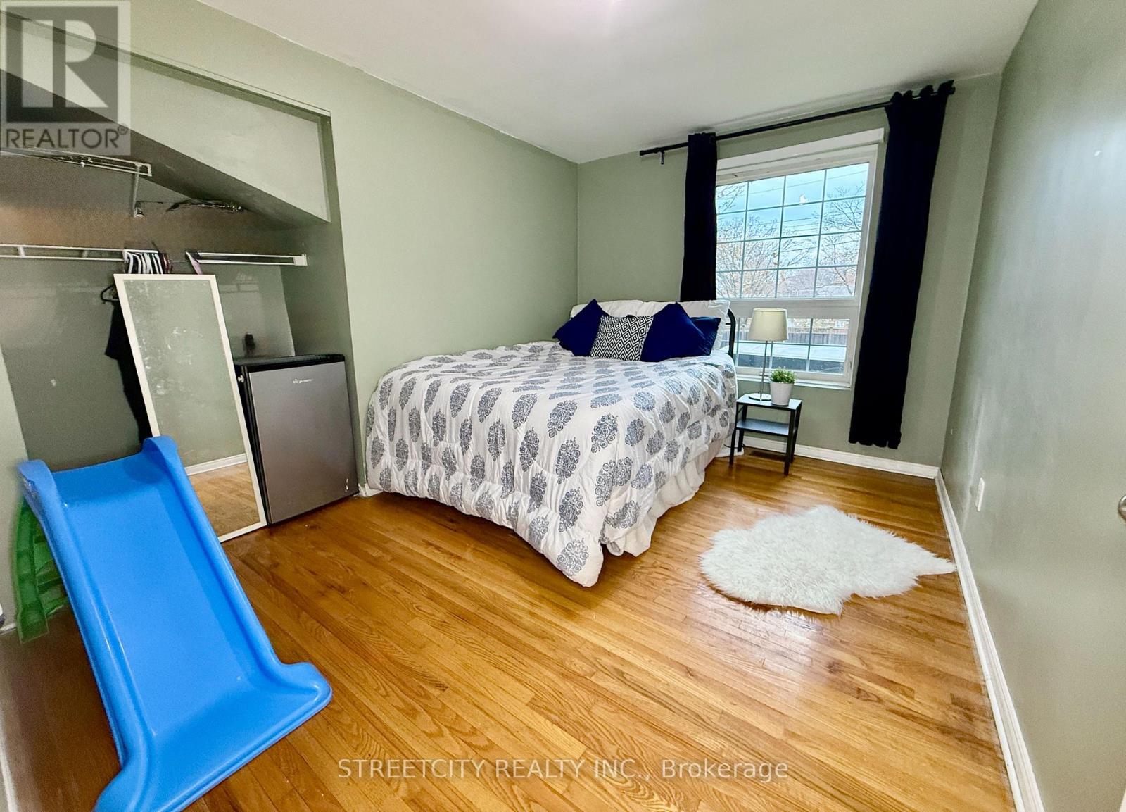 1508 Len Avenue, Sarnia, Ontario  N7S 3N1 - Photo 9 - X12561278