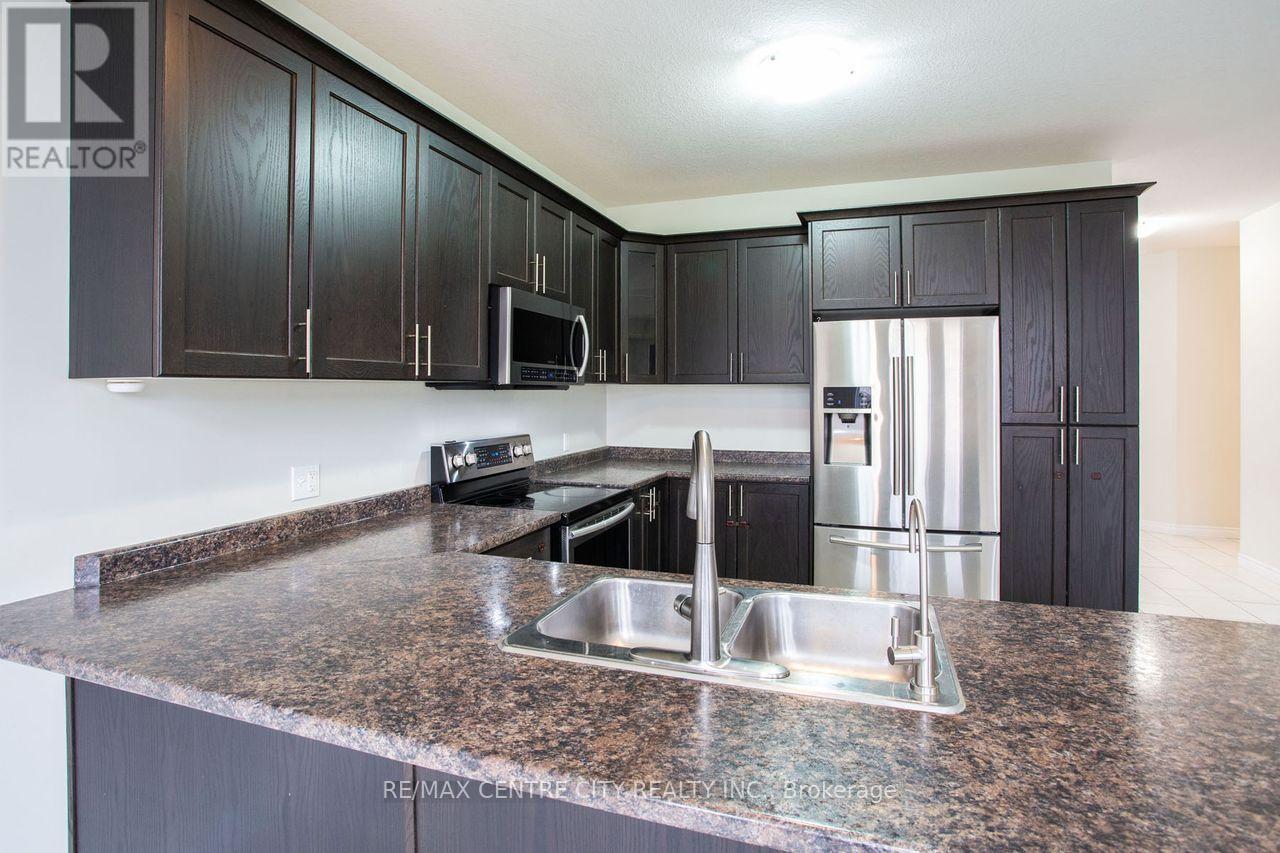 2503 Leeds Crossing, London South, Ontario  N6M 0E6 - Photo 12 - X12561340