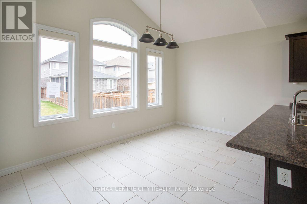 2503 Leeds Crossing, London South, Ontario  N6M 0E6 - Photo 14 - X12561340