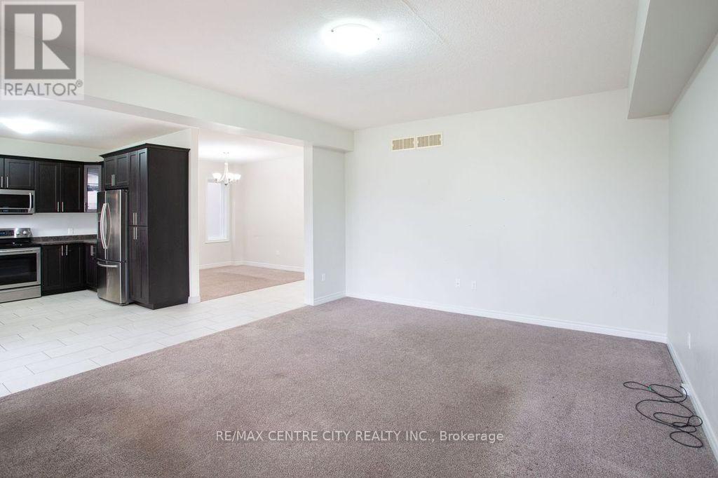 2503 Leeds Crossing, London South, Ontario  N6M 0E6 - Photo 17 - X12561340