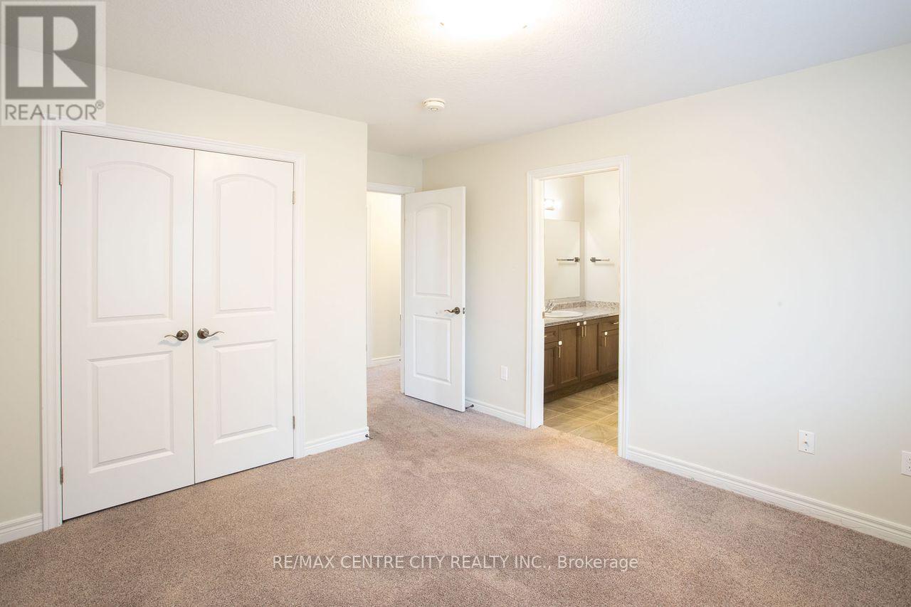 2503 Leeds Crossing, London South, Ontario  N6M 0E6 - Photo 33 - X12561340