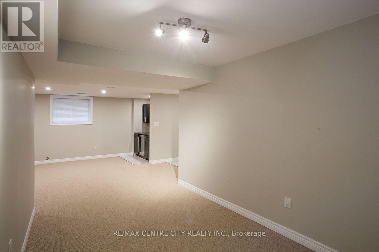 2503 Leeds Crossing, London South, Ontario  N6M 0E6 - Photo 42 - X12561340