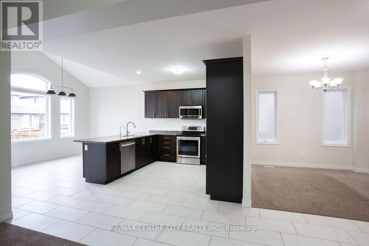 2503 Leeds Crossing, London South, Ontario  N6M 0E6 - Photo 8 - X12561340