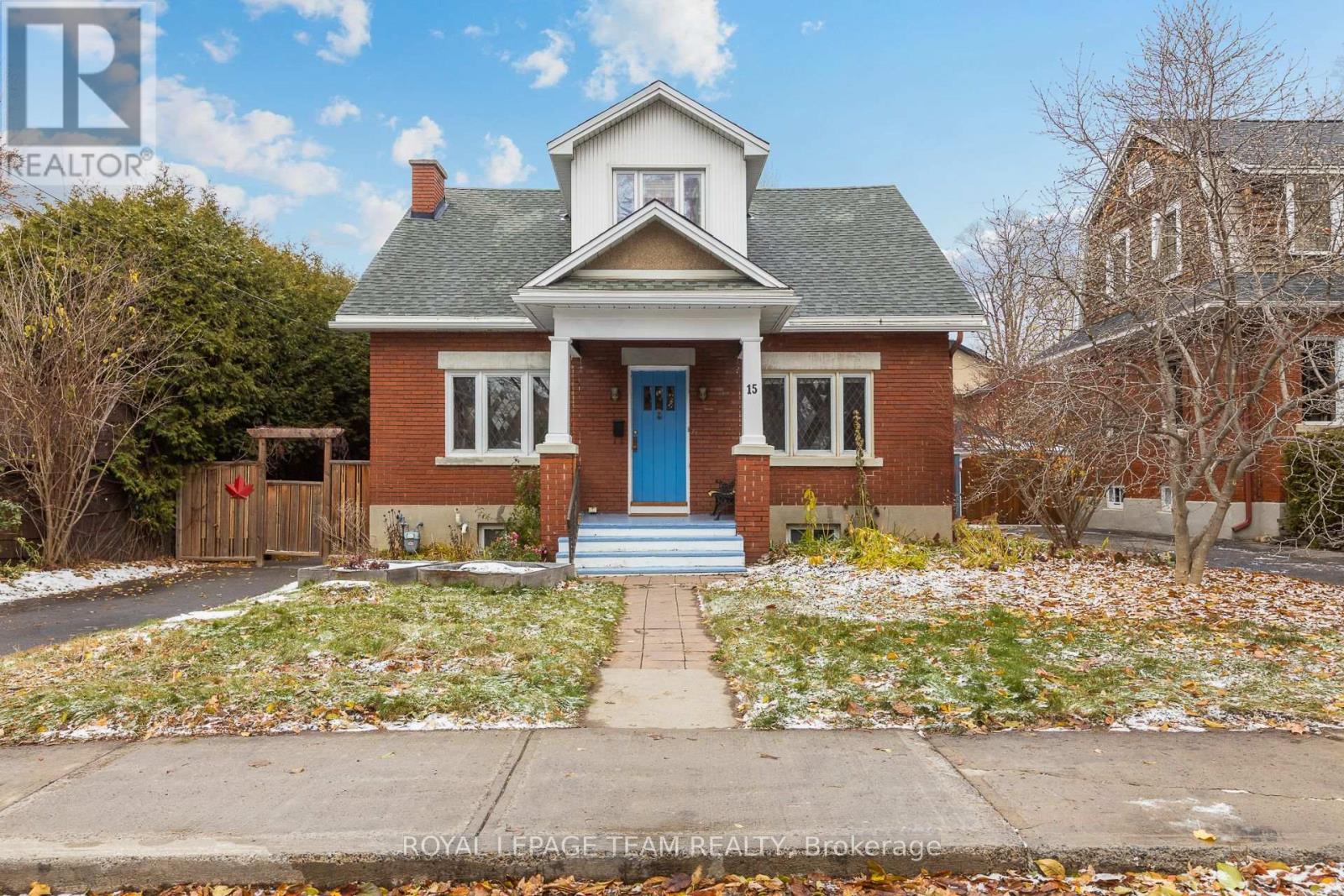 15 HELENA STREET, Ottawa, Ontario