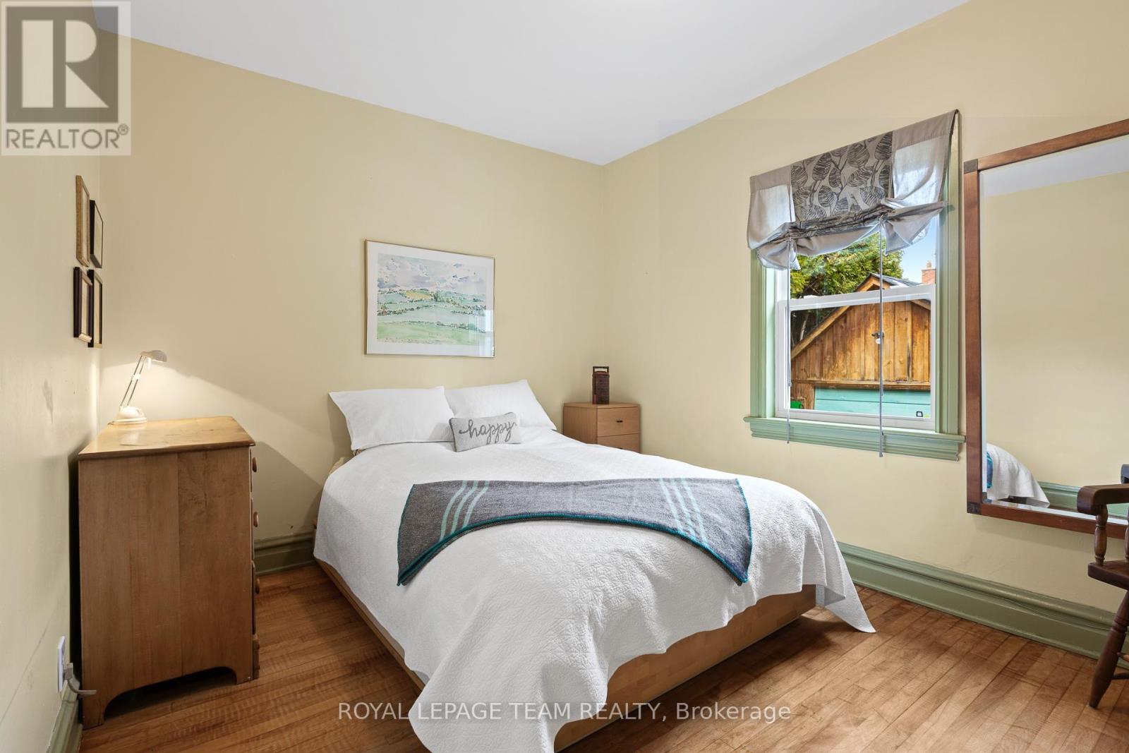 15 Helena Street, Ottawa, Ontario  K1Y 3M7 - Photo 14 - X12561342