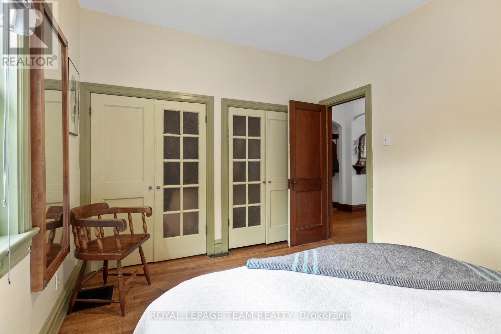 15 Helena Street, Ottawa, Ontario  K1Y 3M7 - Photo 15 - X12561342