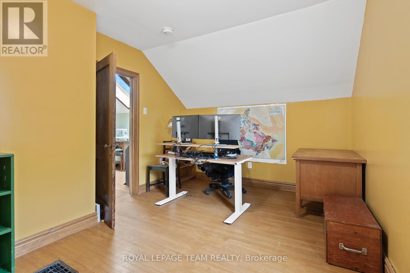 15 Helena Street, Ottawa, Ontario  K1Y 3M7 - Photo 21 - X12561342