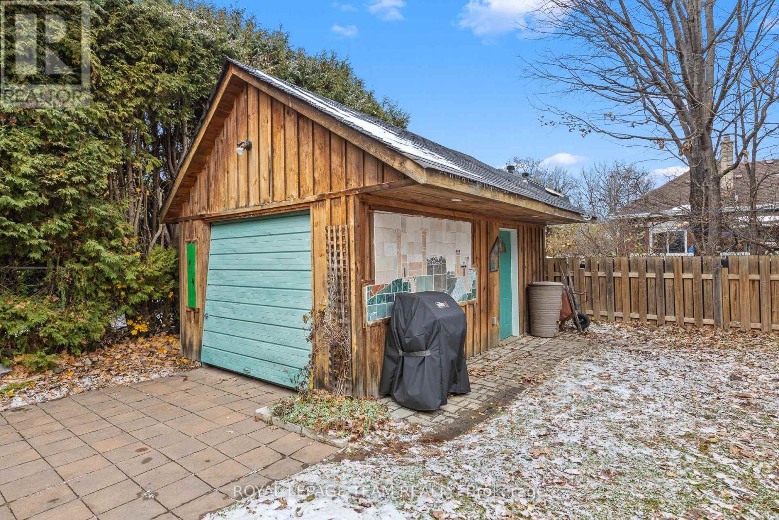 15 Helena Street, Ottawa, Ontario  K1Y 3M7 - Photo 26 - X12561342