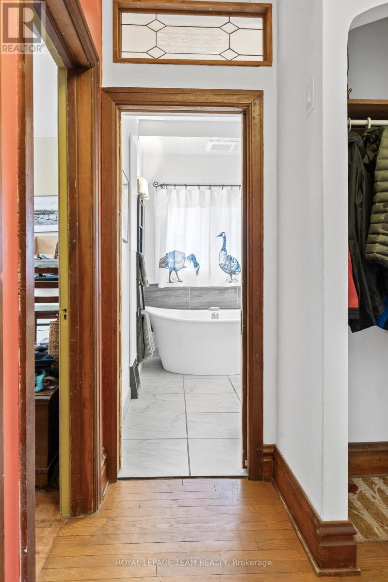 15 Helena Street, Ottawa, Ontario  K1Y 3M7 - Photo 28 - X12561342