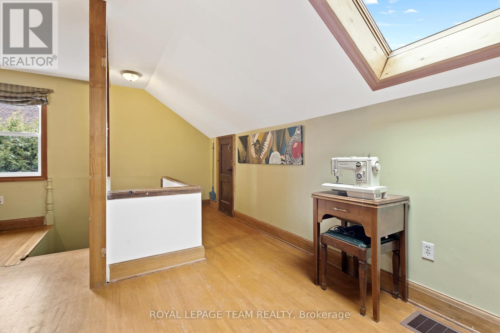 15 Helena Street, Ottawa, Ontario  K1Y 3M7 - Photo 29 - X12561342