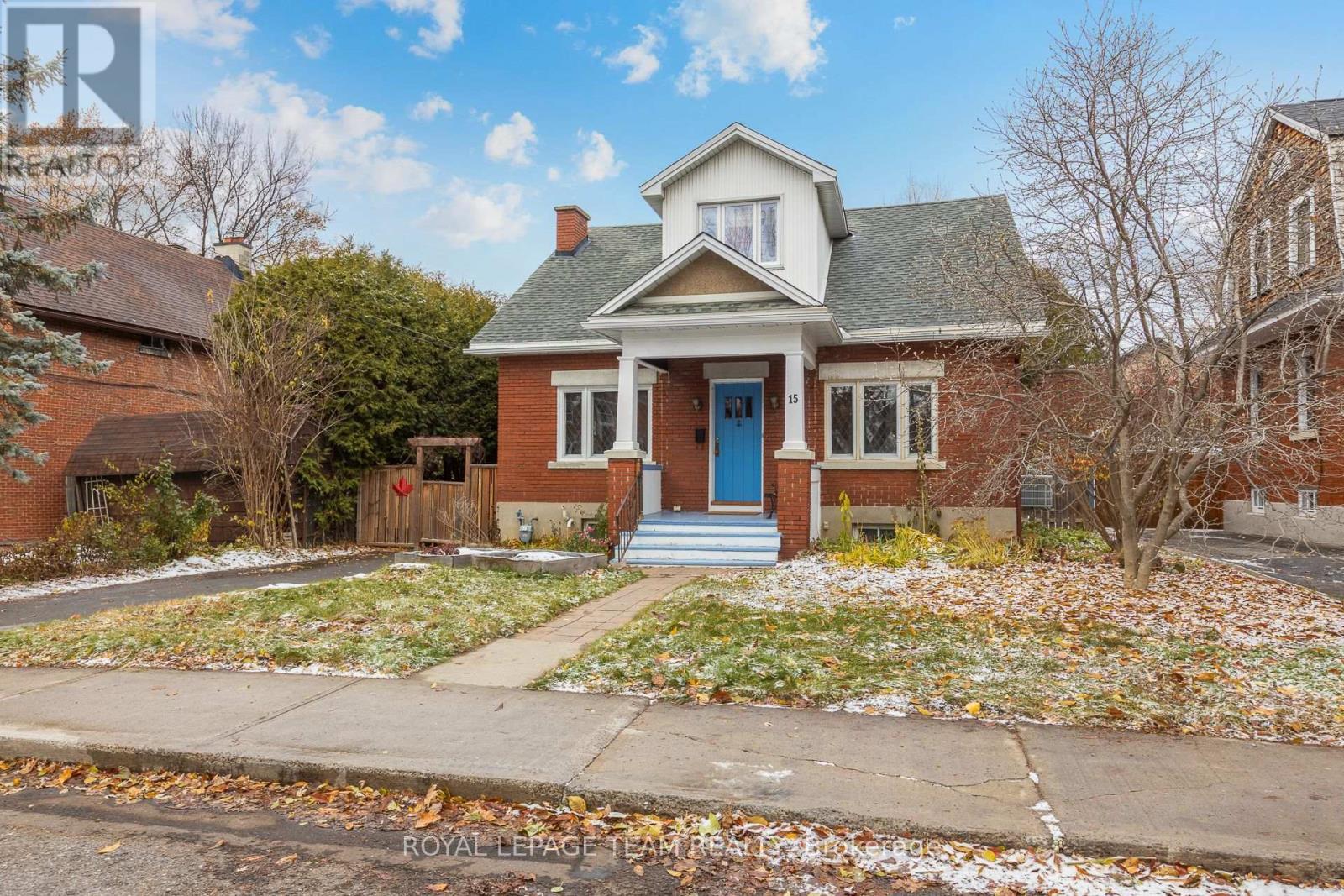 15 Helena Street, Ottawa, Ontario  K1Y 3M7 - Photo 4 - X12561342