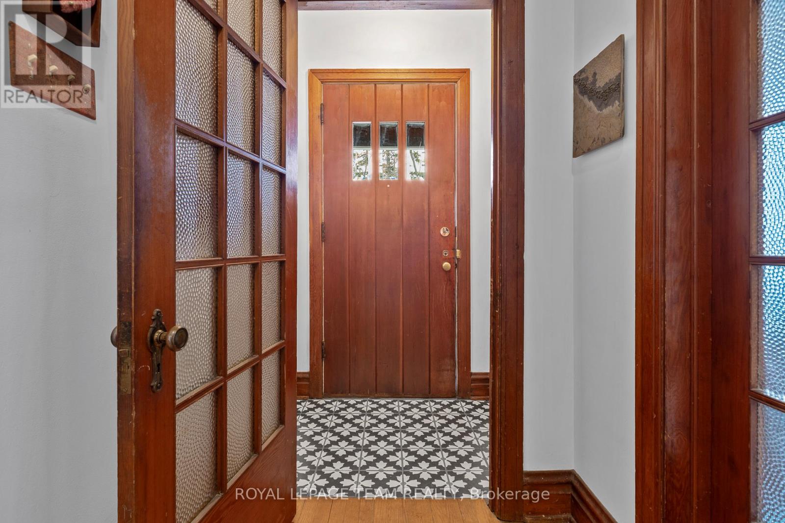 15 Helena Street, Ottawa, Ontario  K1Y 3M7 - Photo 5 - X12561342