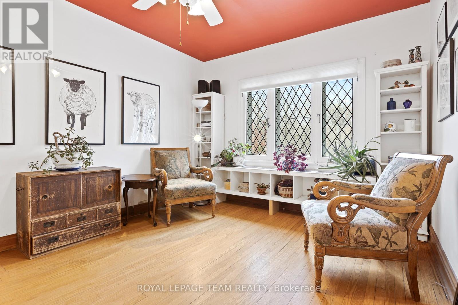 15 Helena Street, Ottawa, Ontario  K1Y 3M7 - Photo 6 - X12561342