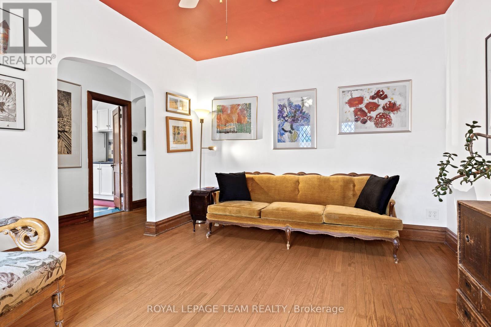 15 Helena Street, Ottawa, Ontario  K1Y 3M7 - Photo 7 - X12561342