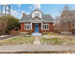 15 HELENA STREET, Ottawa, Ontario