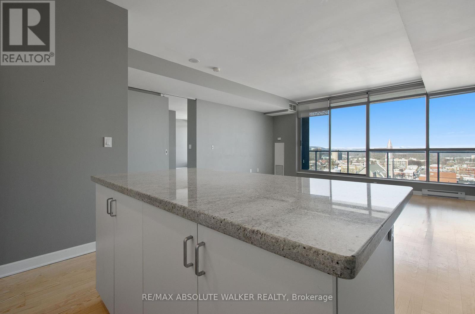 1302 - 180 York Street, Ottawa, Ontario  K1N 1J6 - Photo 16 - X12561416