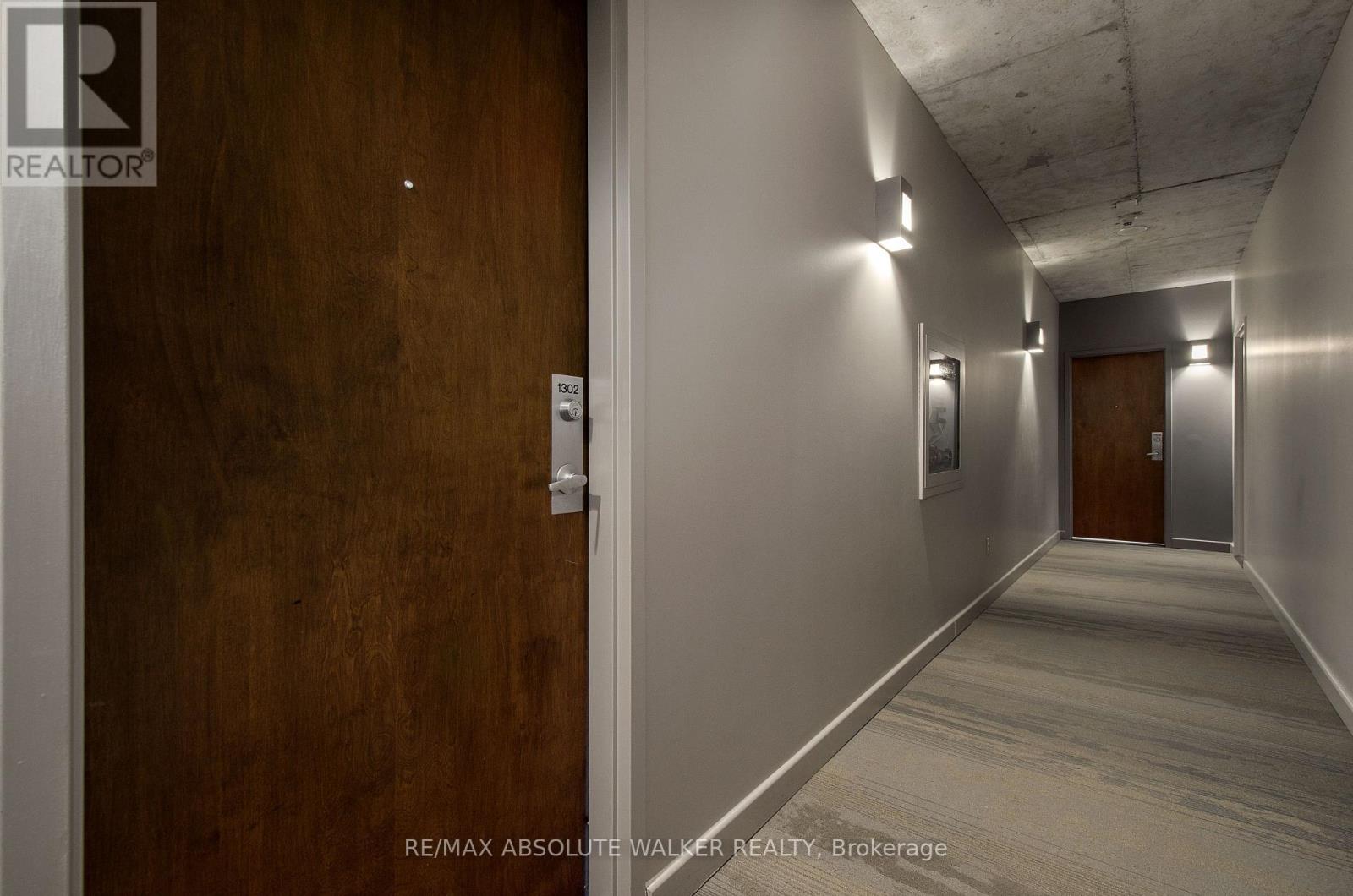 1302 - 180 York Street, Ottawa, Ontario  K1N 1J6 - Photo 7 - X12561416