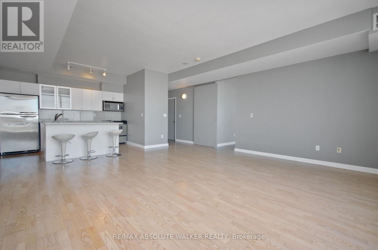 1302 - 180 York Street, Ottawa, Ontario  K1N 1J6 - Photo 9 - X12561416