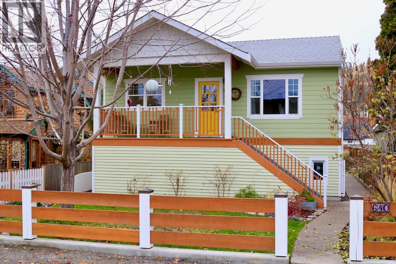 640 Roanoke Avenue, Kelowna, British Columbia  V1Y 7K8 - Photo 1 - 10369130