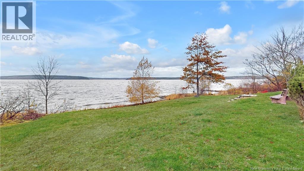 39 Elizabeth Parkway, Rothesay, New Brunswick  E2H 1E8 - Photo 5 - NB128710