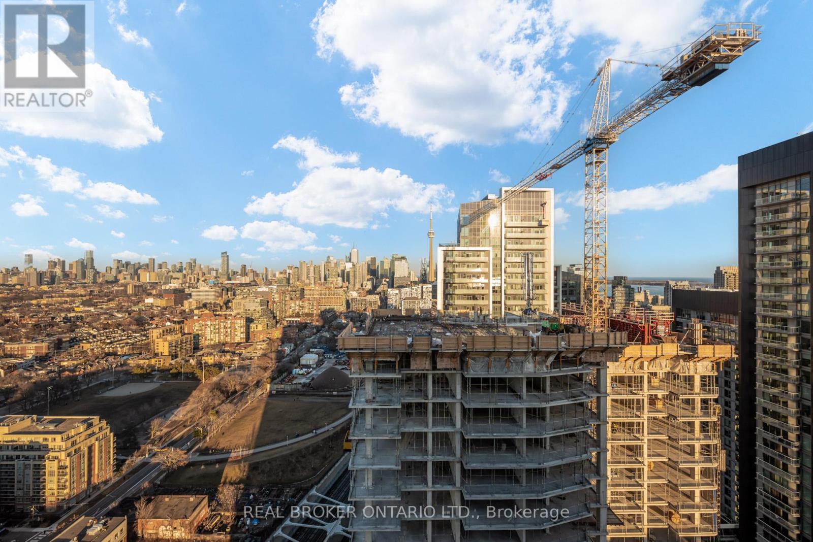 Ph21 - 19 Western Battery Road, Toronto, Ontario  M6K 3S4 - Photo 31 - C12561282