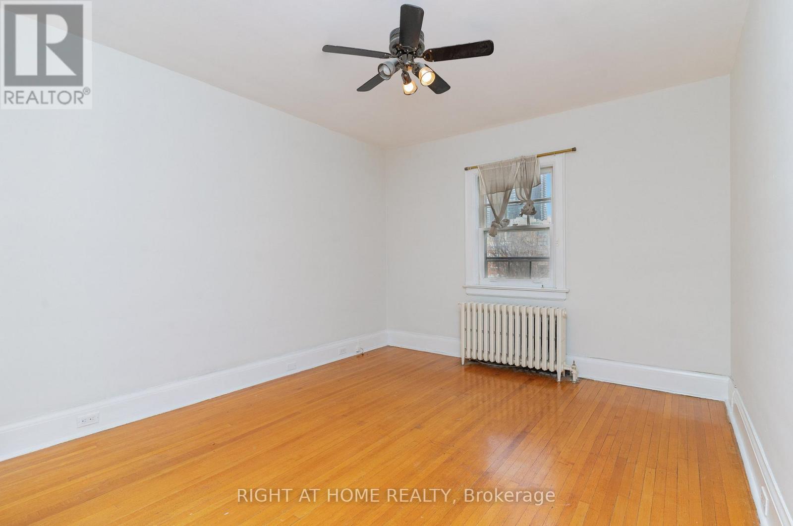 Upper - 262 Soudan Avenue, Toronto, Ontario  M4S 1W4 - Photo 11 - C12561310