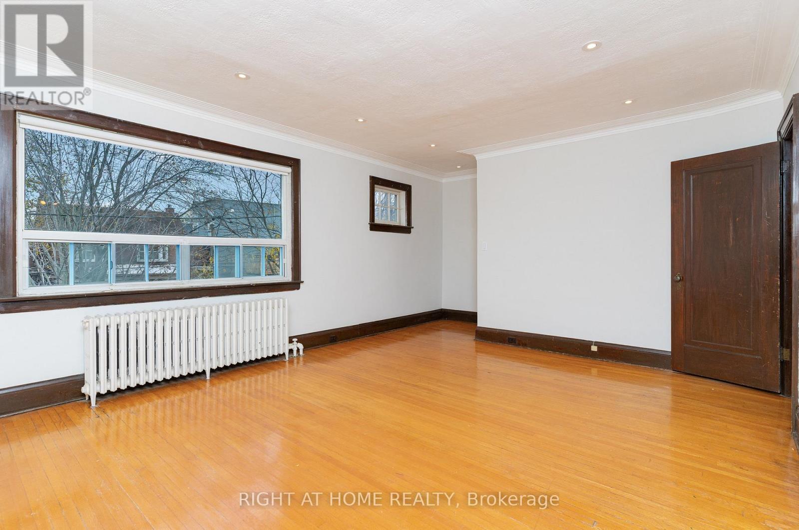 Upper - 262 Soudan Avenue, Toronto, Ontario  M4S 1W4 - Photo 3 - C12561310