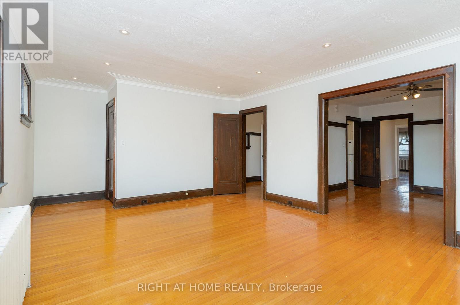 Upper - 262 Soudan Avenue, Toronto, Ontario  M4S 1W4 - Photo 4 - C12561310