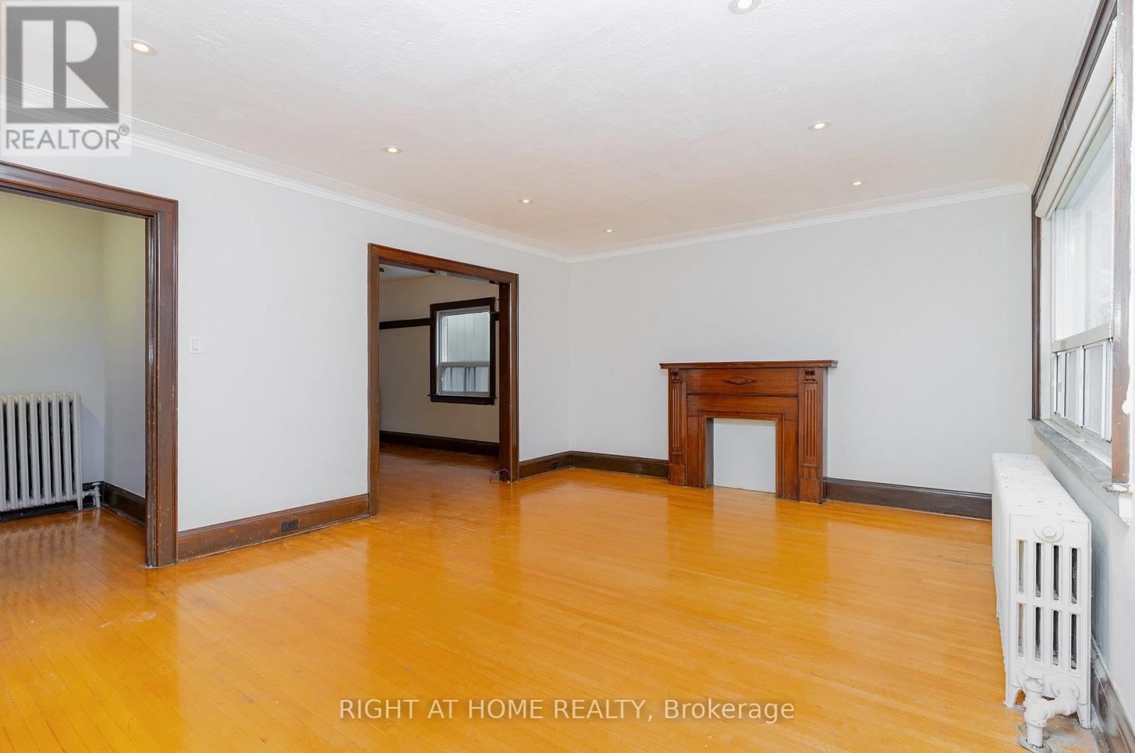 Upper - 262 Soudan Avenue, Toronto, Ontario  M4S 1W4 - Photo 6 - C12561310