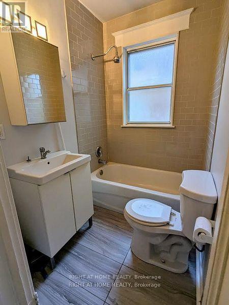 239 Woodbine Avenue, Toronto, Ontario  M4L 3P3 - Photo 15 - E12561296