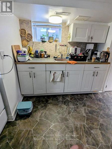 239 Woodbine Avenue, Toronto, Ontario  M4L 3P3 - Photo 32 - E12561296