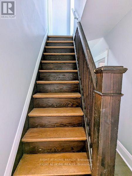 239 Woodbine Avenue, Toronto, Ontario  M4L 3P3 - Photo 8 - E12561296