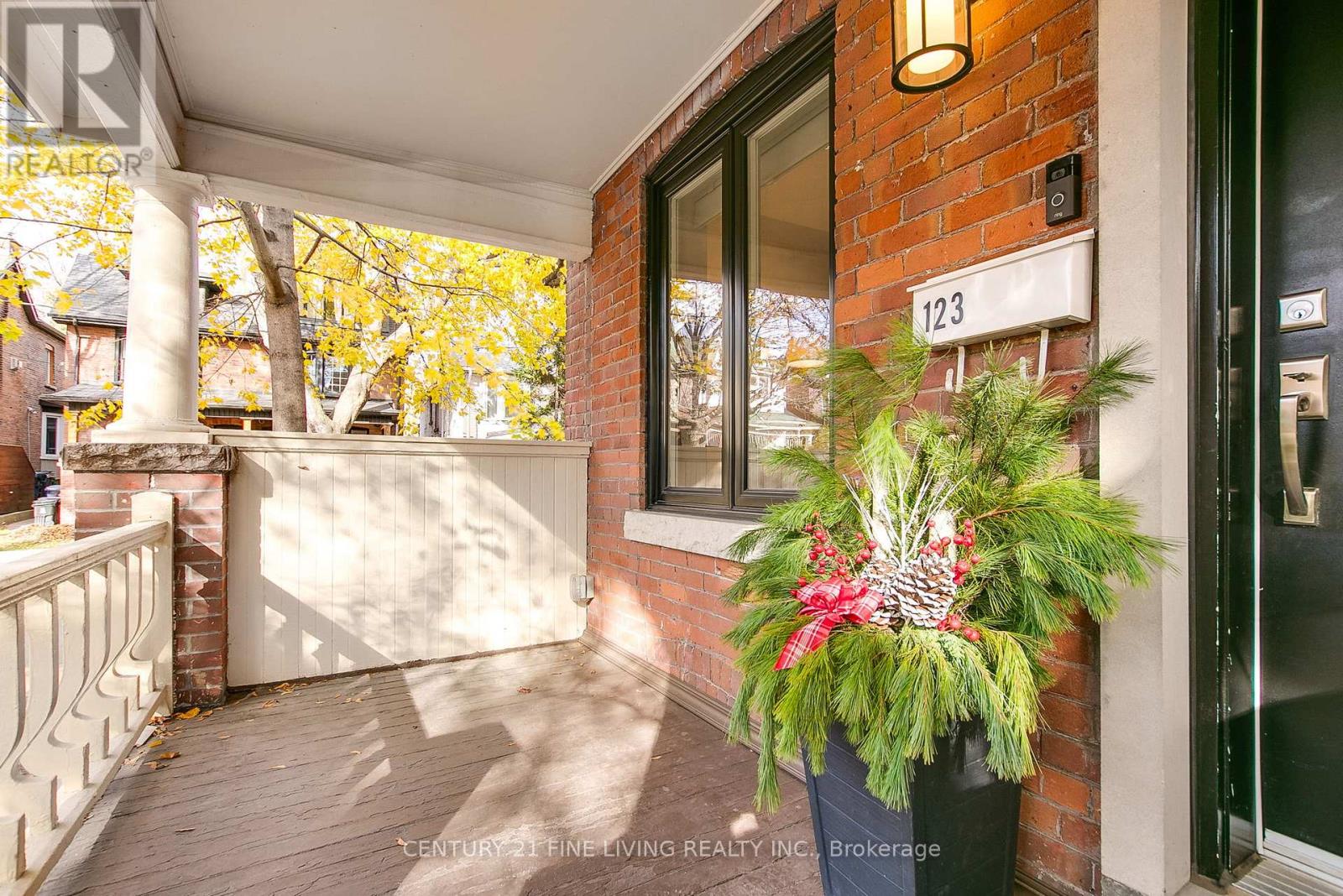 123 Coady Avenue, Toronto, Ontario  M4M 2Y9 - Photo 3 - E12561358