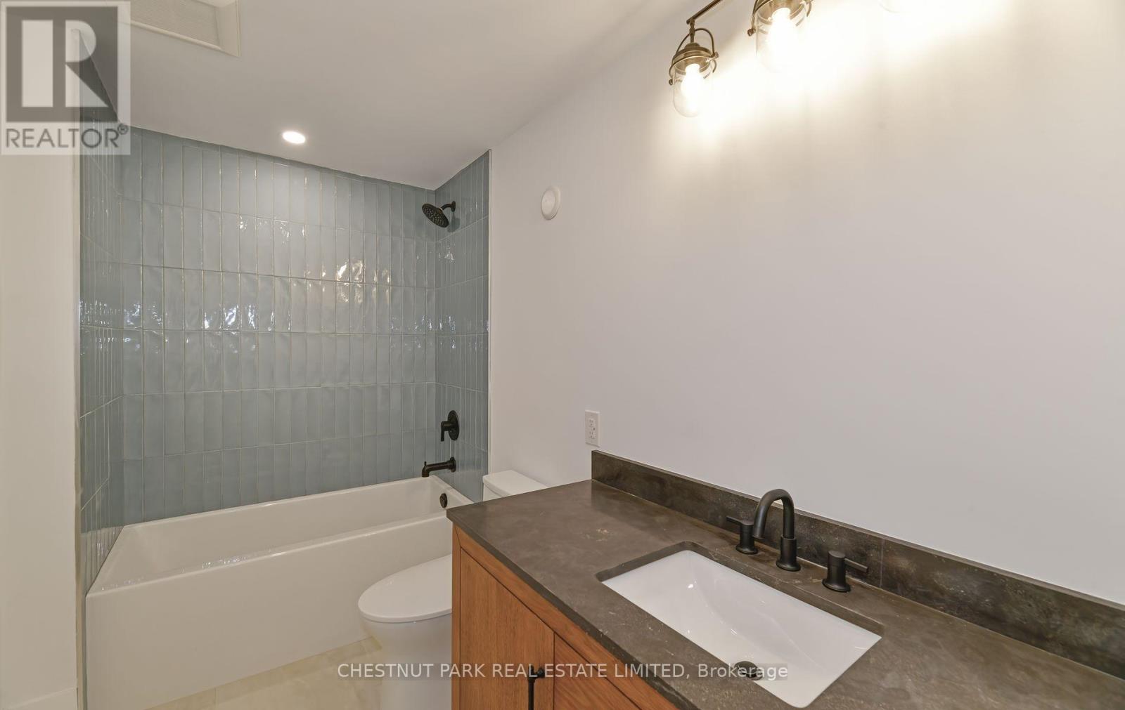 3 - 1105 Queen Street E, Toronto, Ontario  M4M 1K7 - Photo 7 - E12561390