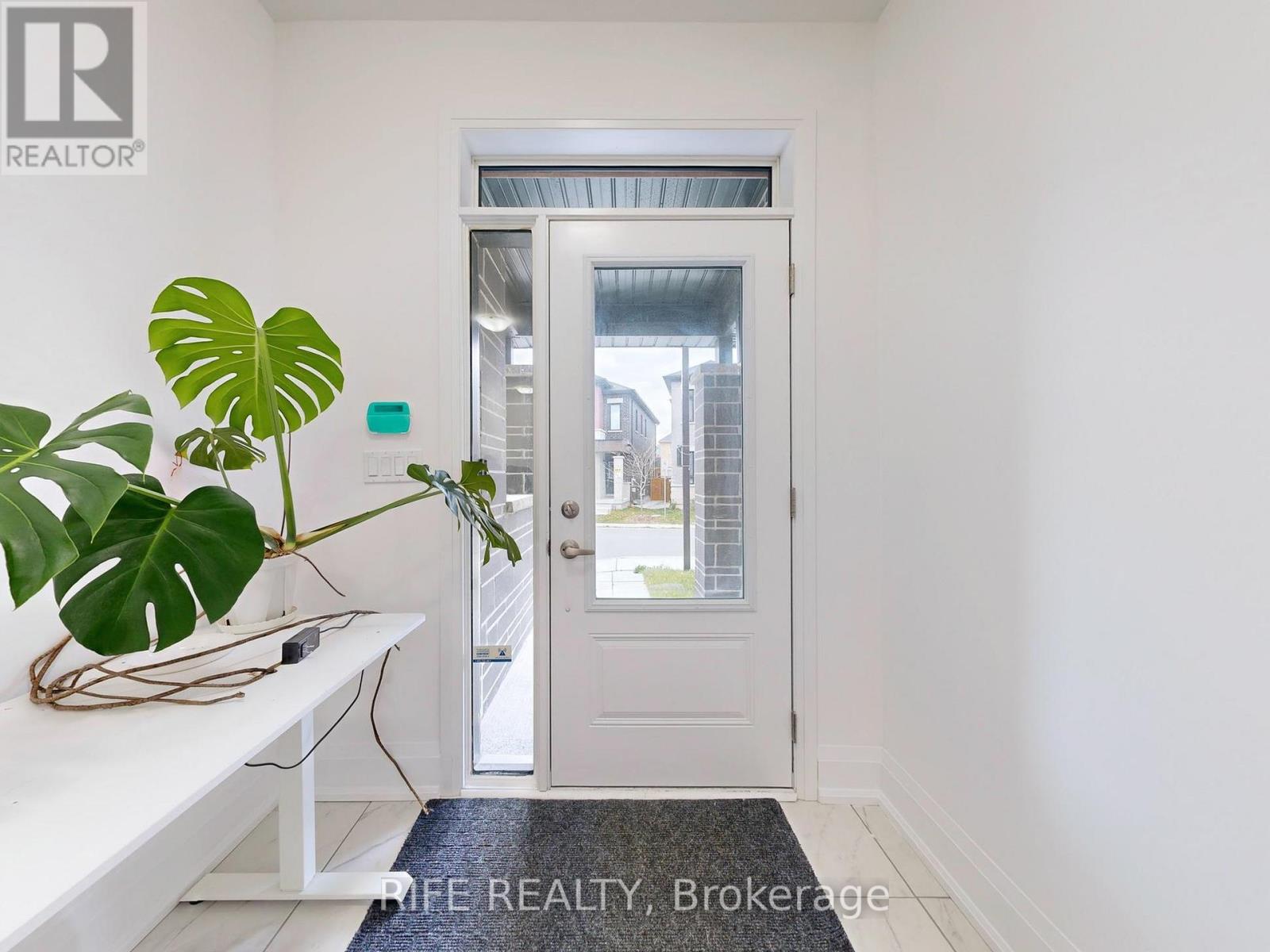 7 Arthur White Lane, Markham, Ontario  L6E 0W2 - Photo 3 - N12561294