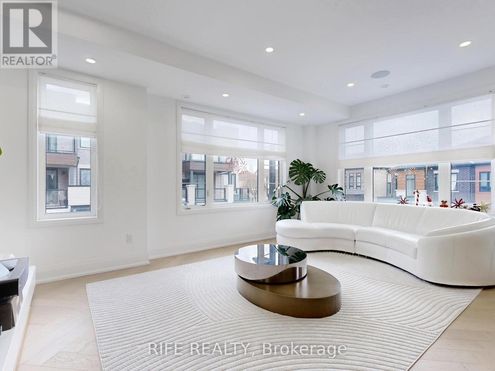 7 Arthur White Lane, Markham, Ontario  L6E 0W2 - Photo 7 - N12561294