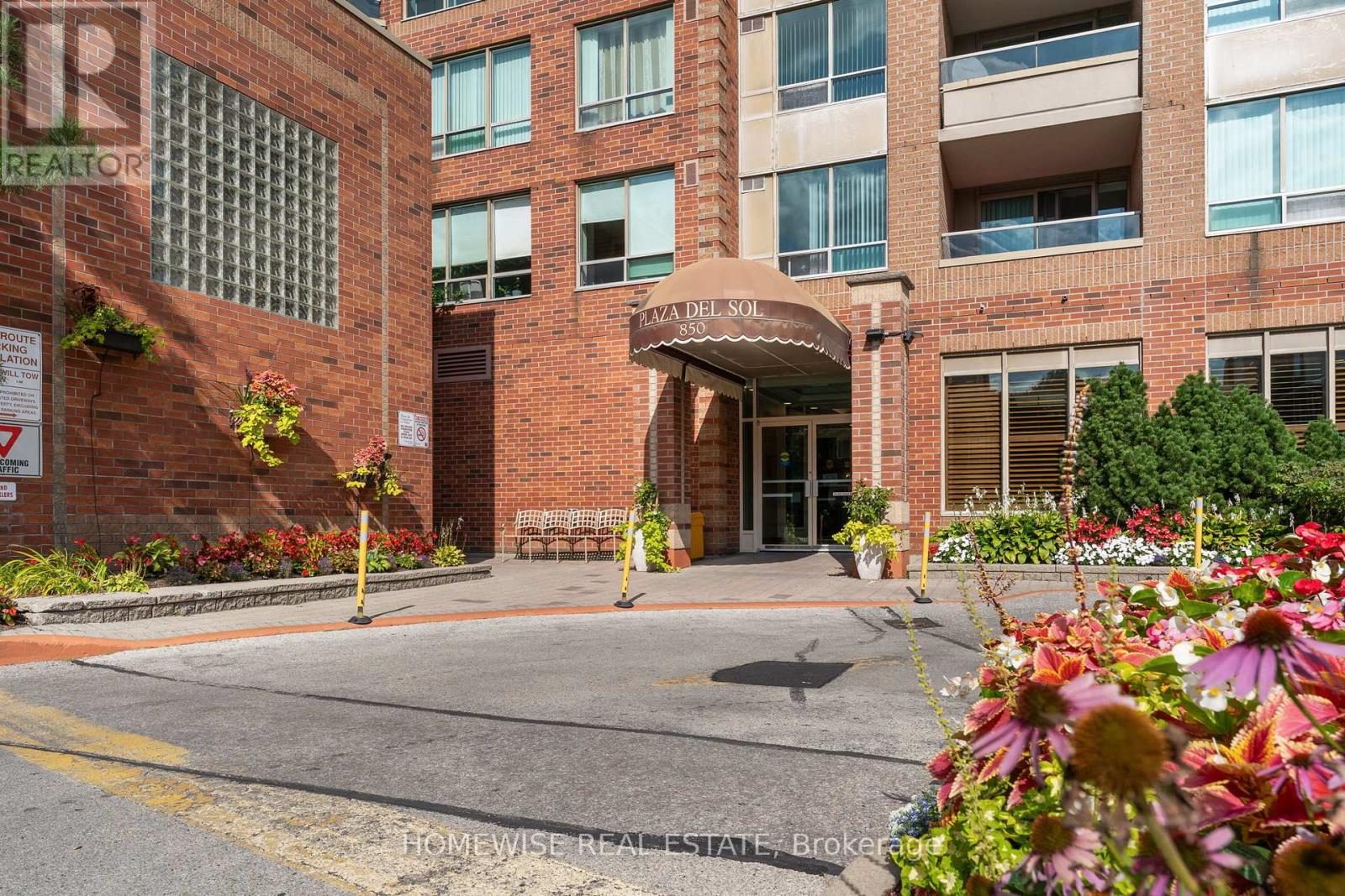 910 - 850 Steeles Avenue, Vaughan, Ontario  L4J 8E7 - Photo 3 - N12561330