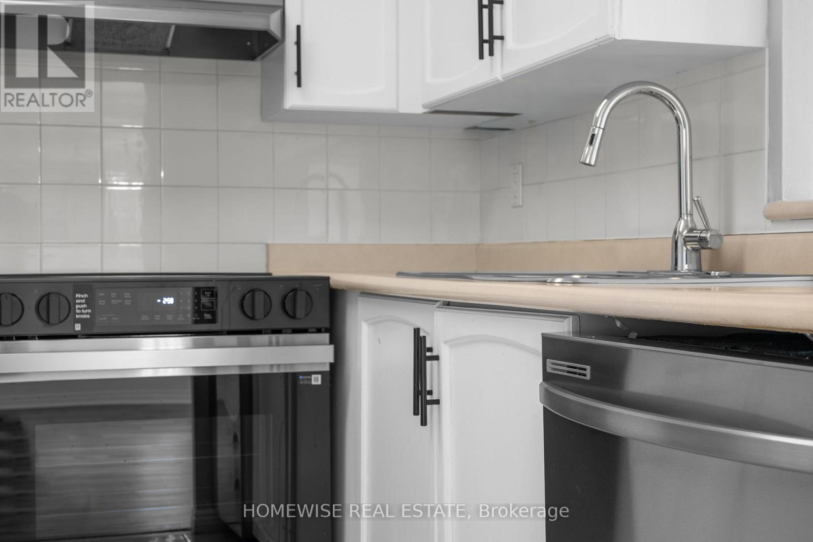 910 - 850 Steeles Avenue, Vaughan, Ontario  L4J 8E7 - Photo 7 - N12561330