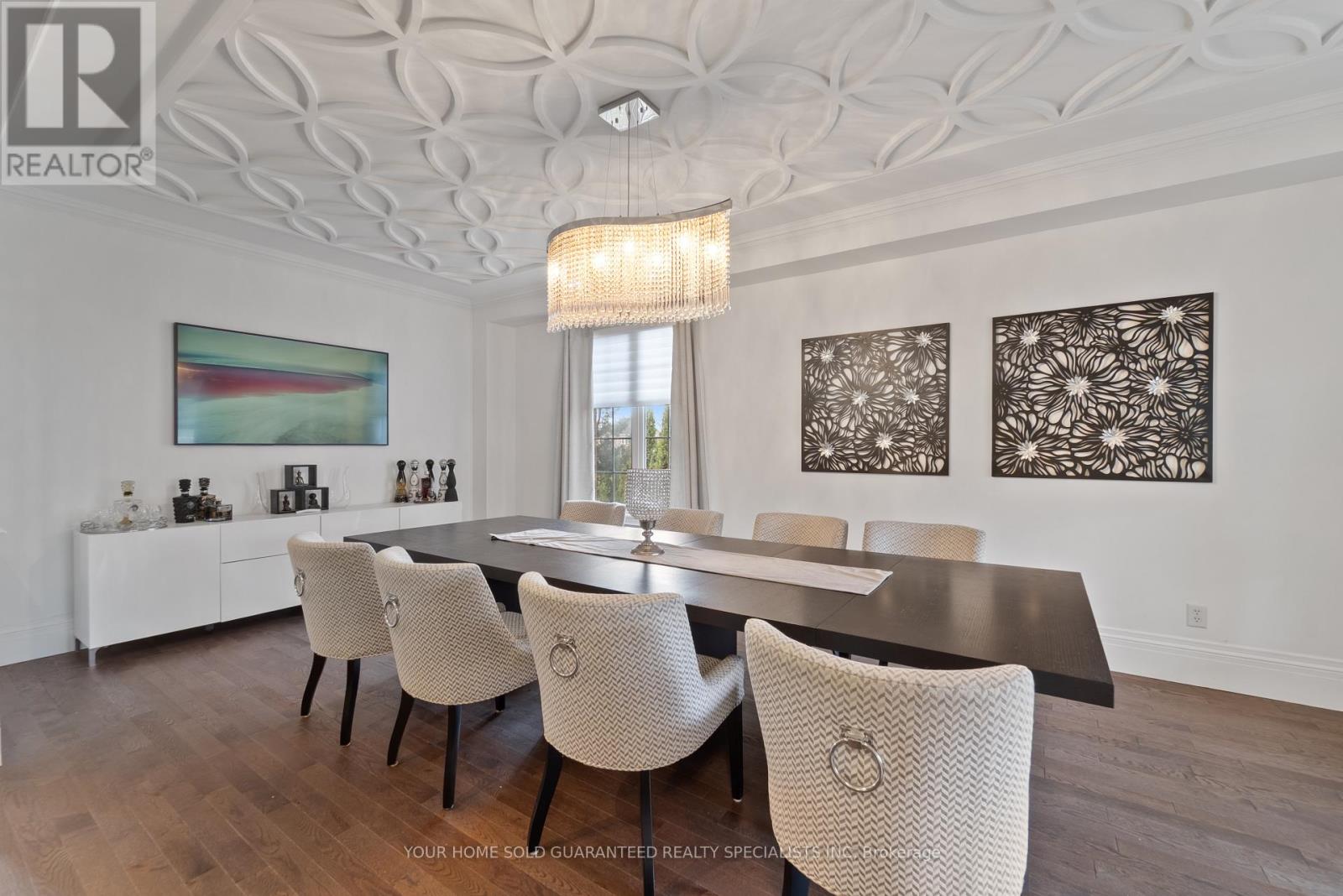 129 Barberry Crescent, Richmond Hill, Ontario  L4E 4S5 - Photo 5 - N12561356