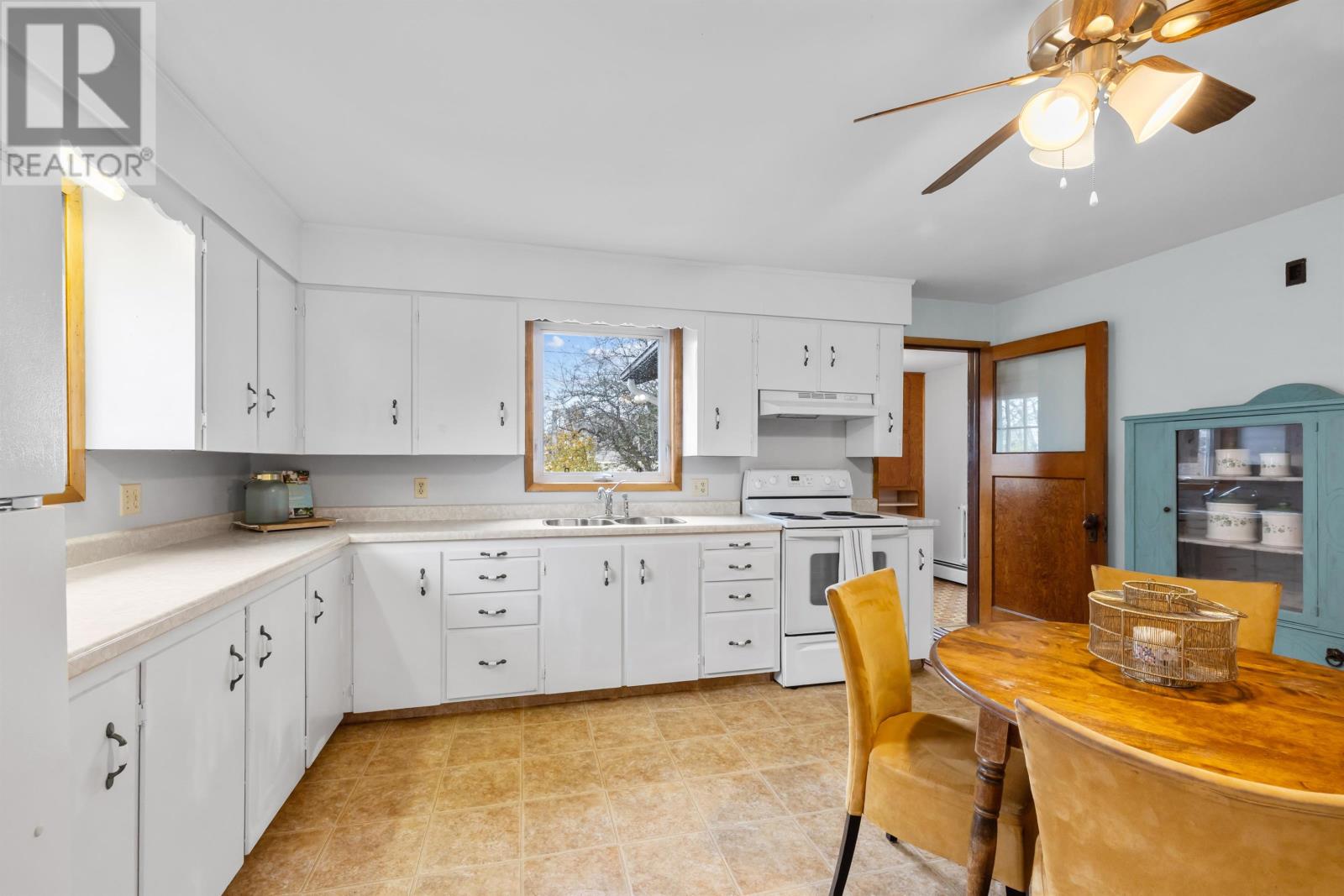 17 Belmont Street, Charlottetown, Prince Edward Island  C1A 5G9 - Photo 14 - 202528271