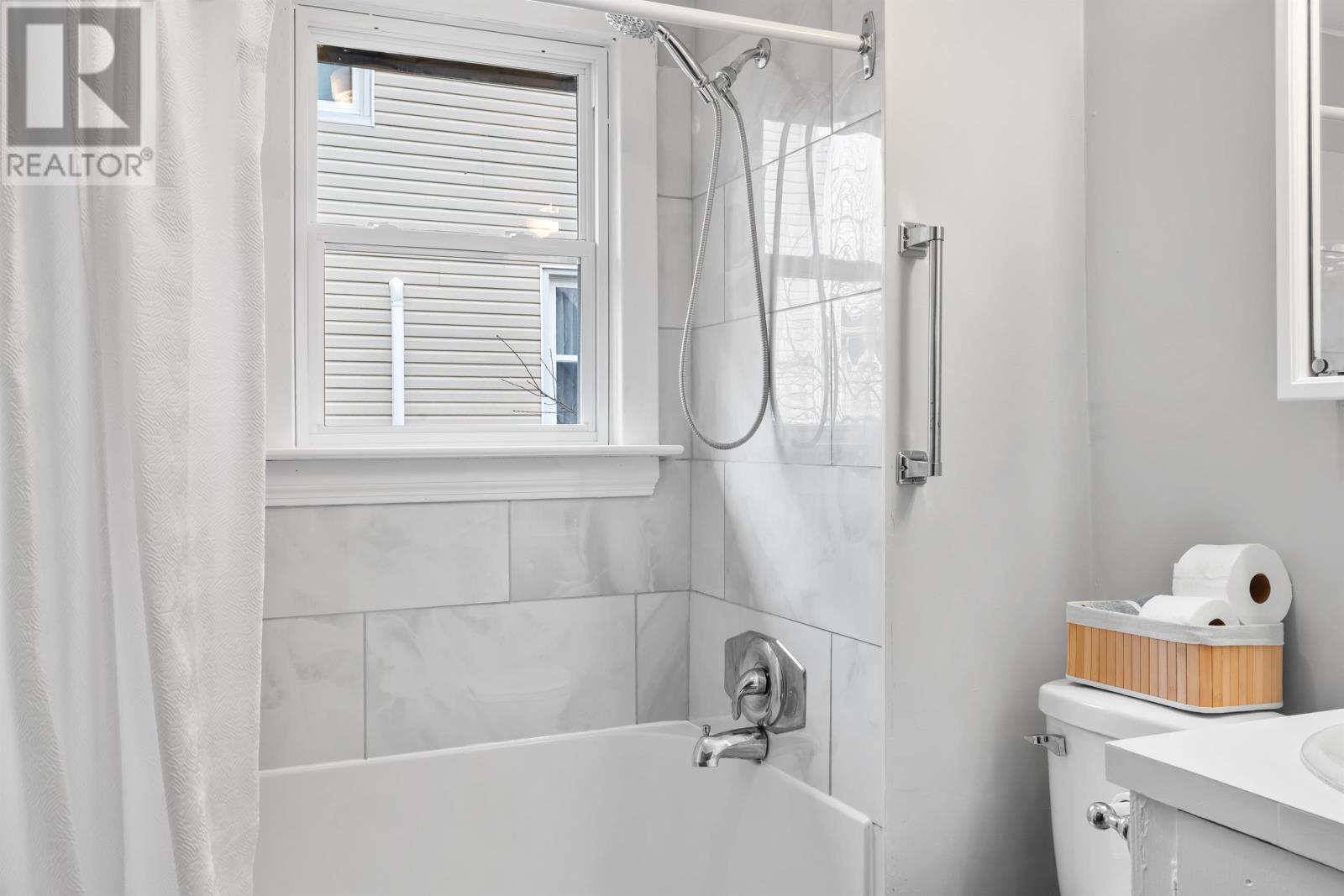 17 Belmont Street, Charlottetown, Prince Edward Island  C1A 5G9 - Photo 24 - 202528271