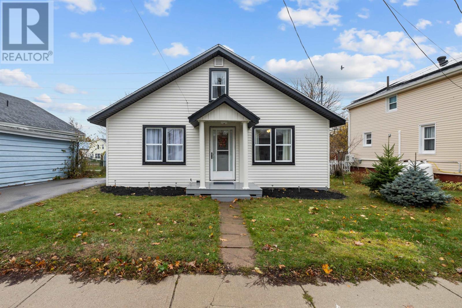 17 Belmont Street, Charlottetown, Prince Edward Island  C1A 5G9 - Photo 37 - 202528271