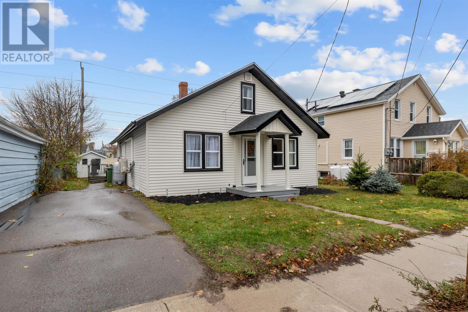 17 Belmont Street, Charlottetown, Prince Edward Island  C1A 5G9 - Photo 4 - 202528271