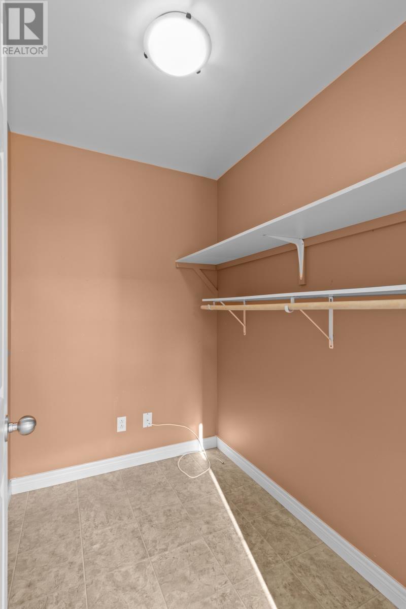 8 Veitch Crescent, St. John's, Newfoundland & Labrador  A1A 0B7 - Photo 4 - 1292732